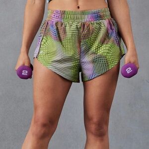 NWT Fabletics Full Speed Mid-Rise Run Shorts Size Small Melted Matrix Cosmic